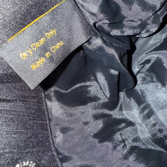 Cute embroidered, black and purple flowered handbag - Picture 3 of 3